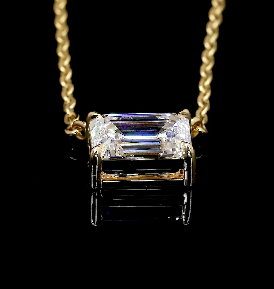 3.01 Cts 14k Yellow Gold Emerald Shape Solitaire Pendant - Image 4