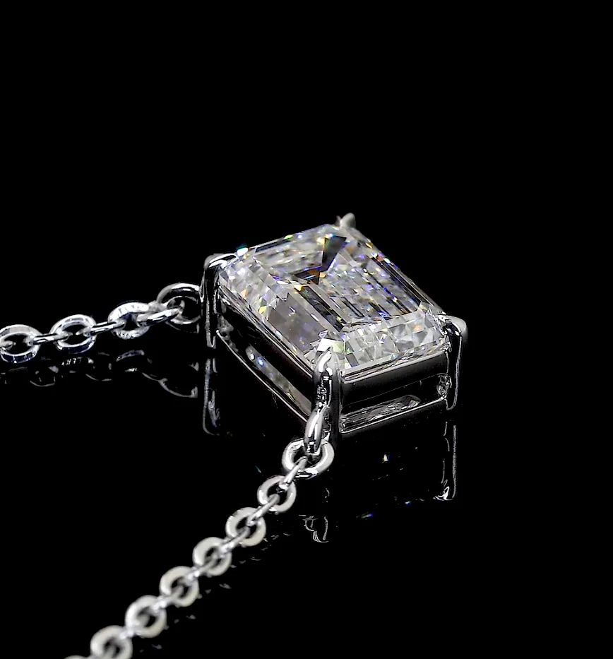 1.02 Cts 14k White Gold Emerald Shape Solitaire Pendant - Image 3