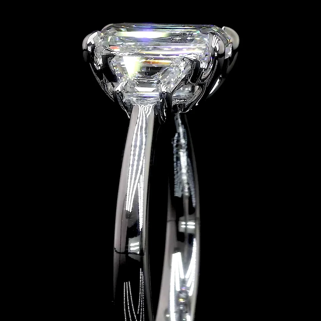 2.65 Cts Platinum Emerald Shape 3 Stones Ring - Image 4