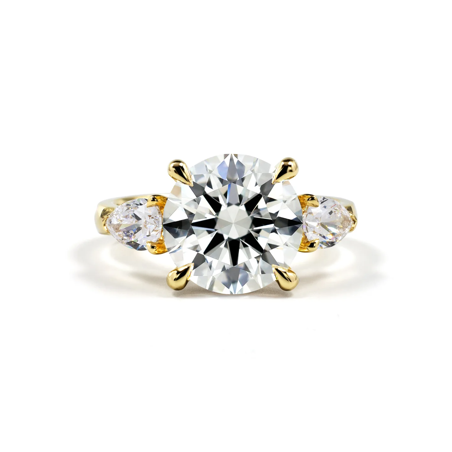 4.83 Cts 14k Yellow Gold Round Shape 3 Stones Ring