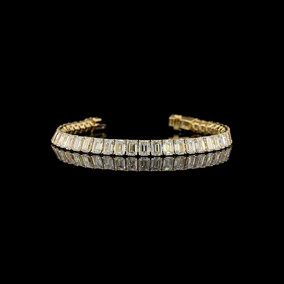 17.29 Cts 14k Yellow Gold Emerald Shape Tennis Bracelet