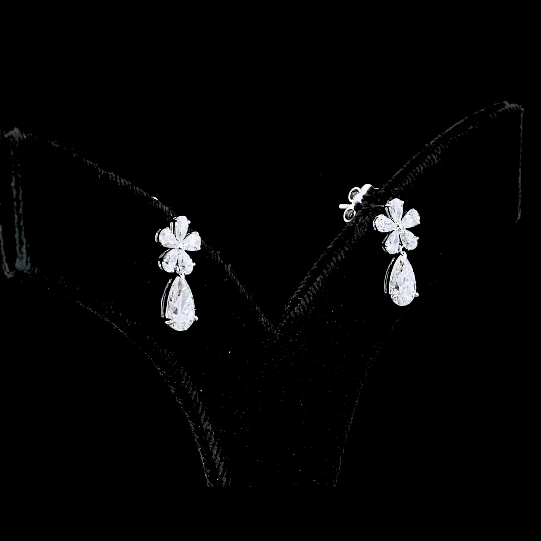 1.97 Cts 14k White Gold Pear Shape Hanging Earring