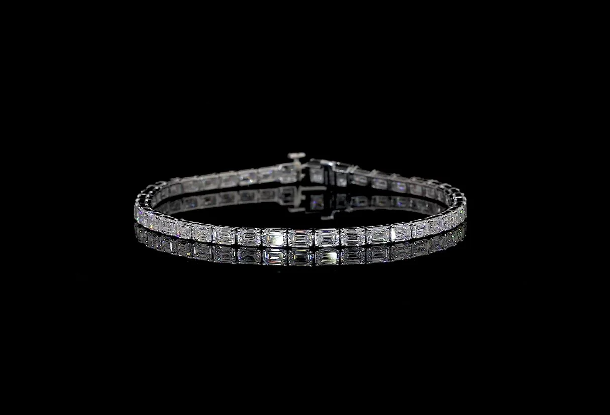 8.35 Cts 14k White Gold Emerald Shape Tennis Bracelet